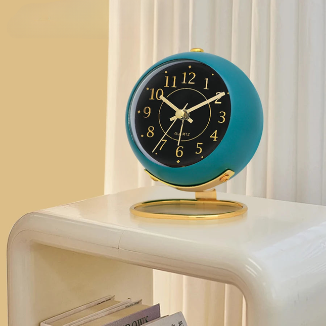 Rundt analog design vækkeur til bordet
