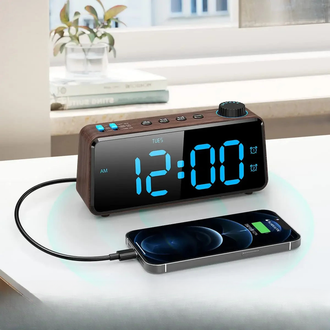 Digital clockradio i trælook med lys