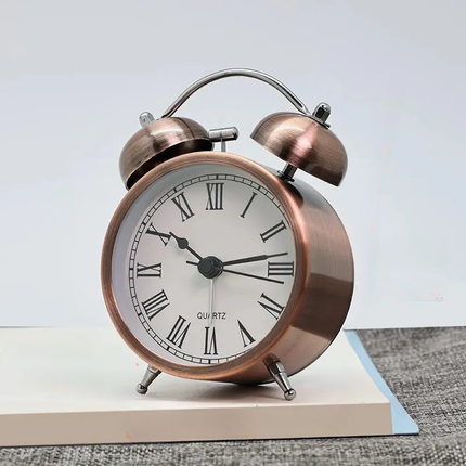 Romantisk vintage design vækkeur med klokker
