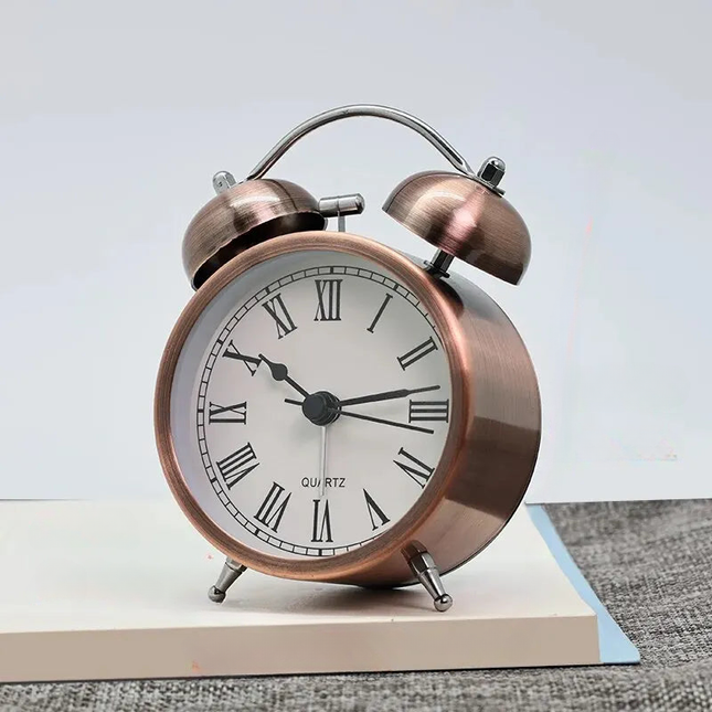 Romantisk vintage design vækkeur med klokker