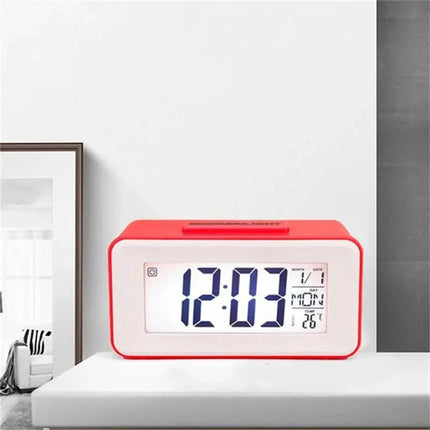 Lille digitalt vækkeur med termometer