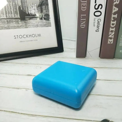 Lille klassisk analogt rejsevækkeur