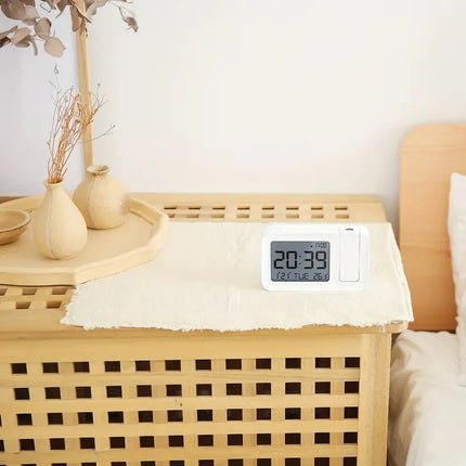 Digitalt vækkeur med projektor til teenagere