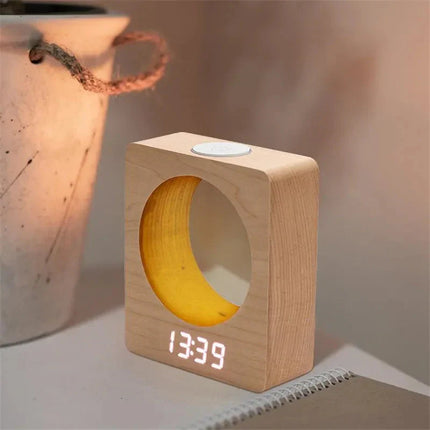 Design vækkeur i træ med månelampe