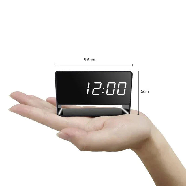 Vækkeur med spionkamera i Full HD