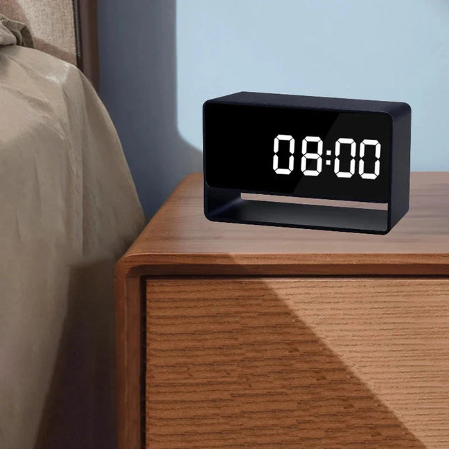 Vækkeur med spionkamera i Full HD