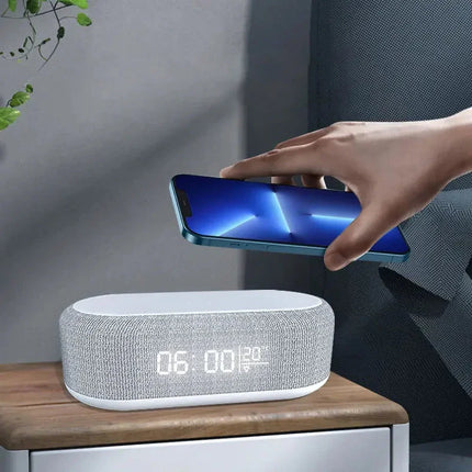 Bluetooth vækkeur i stof med oplader