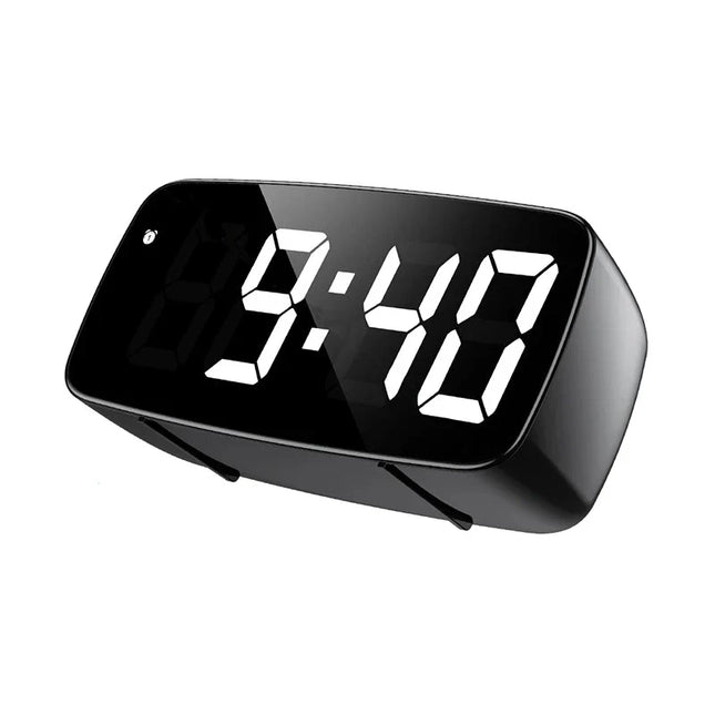 Batteridrevet digitalt vækkeur med alarm