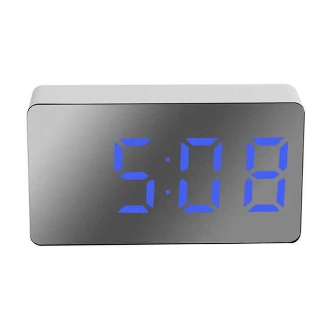 Simpelt digitalt vækkeur med spejldisplay