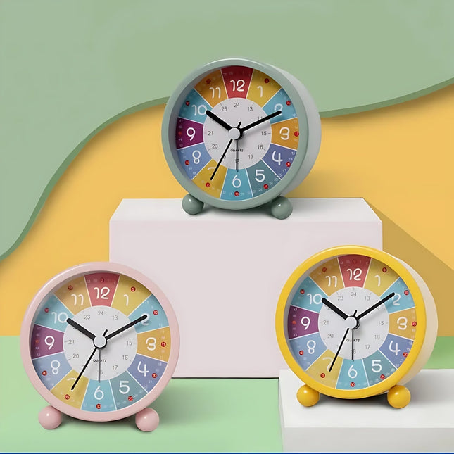 Farverigt læringsur til børn uden tikken