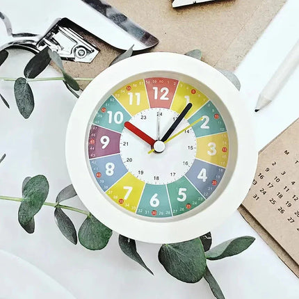 Rundt pædagogisk vækkeur til børneværelset