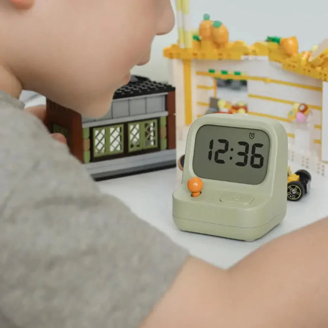 Retro digitalt vækkeur til drenge