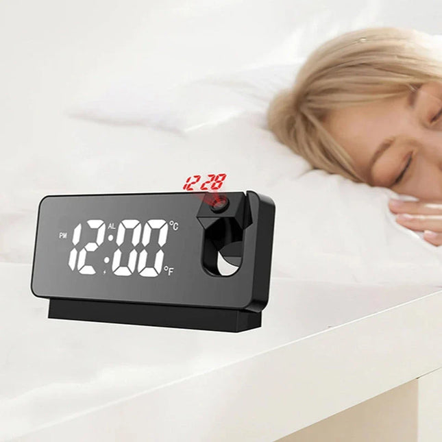 Moderne digitalt vækkeur med projektor