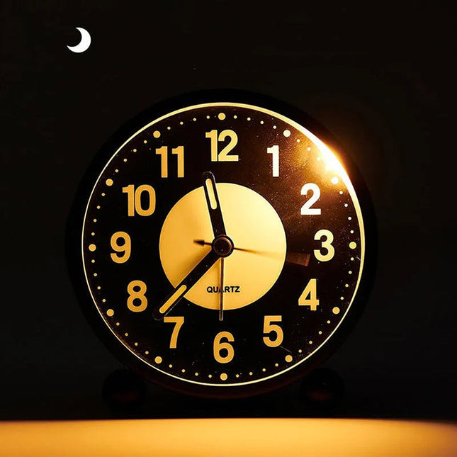 Rundt og lydløst analogt vækkeur