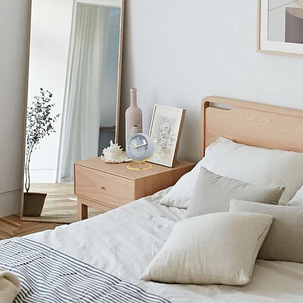 Rundt vintage vækkeur i blåt design