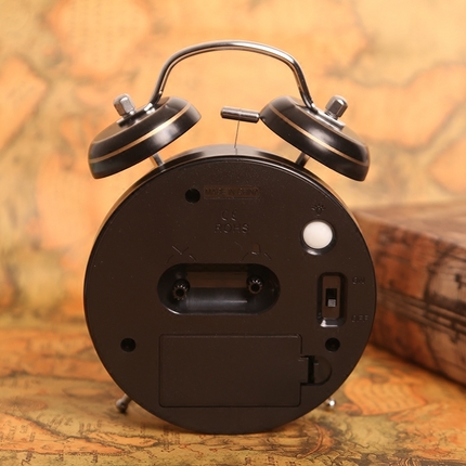 Retro dobbeltklokke vækkeur i sort metal