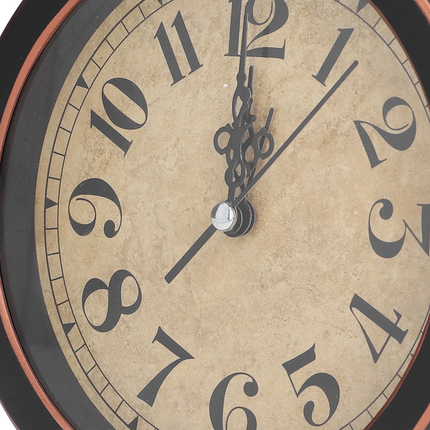 Klassisk rundt retro vækkeur til bordet