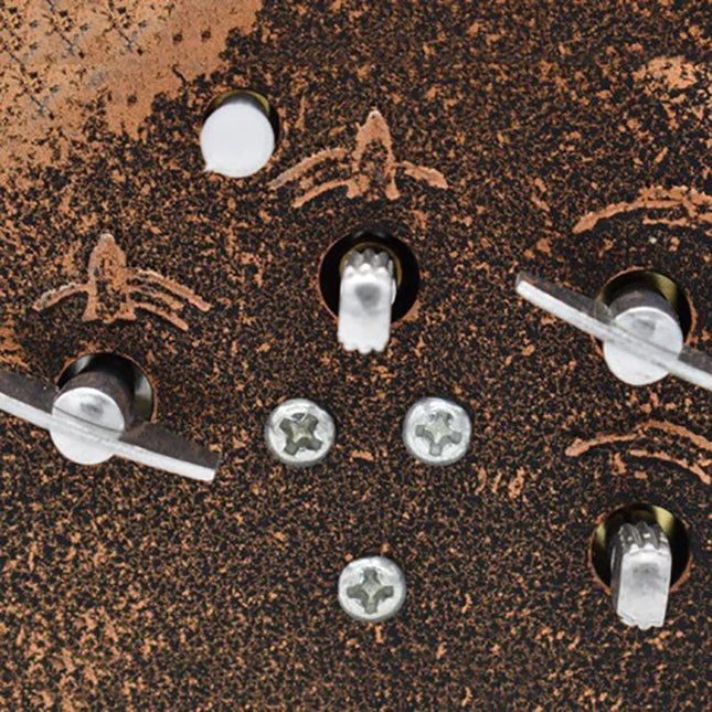 Retro mekanisk vækkeur med hane motiv